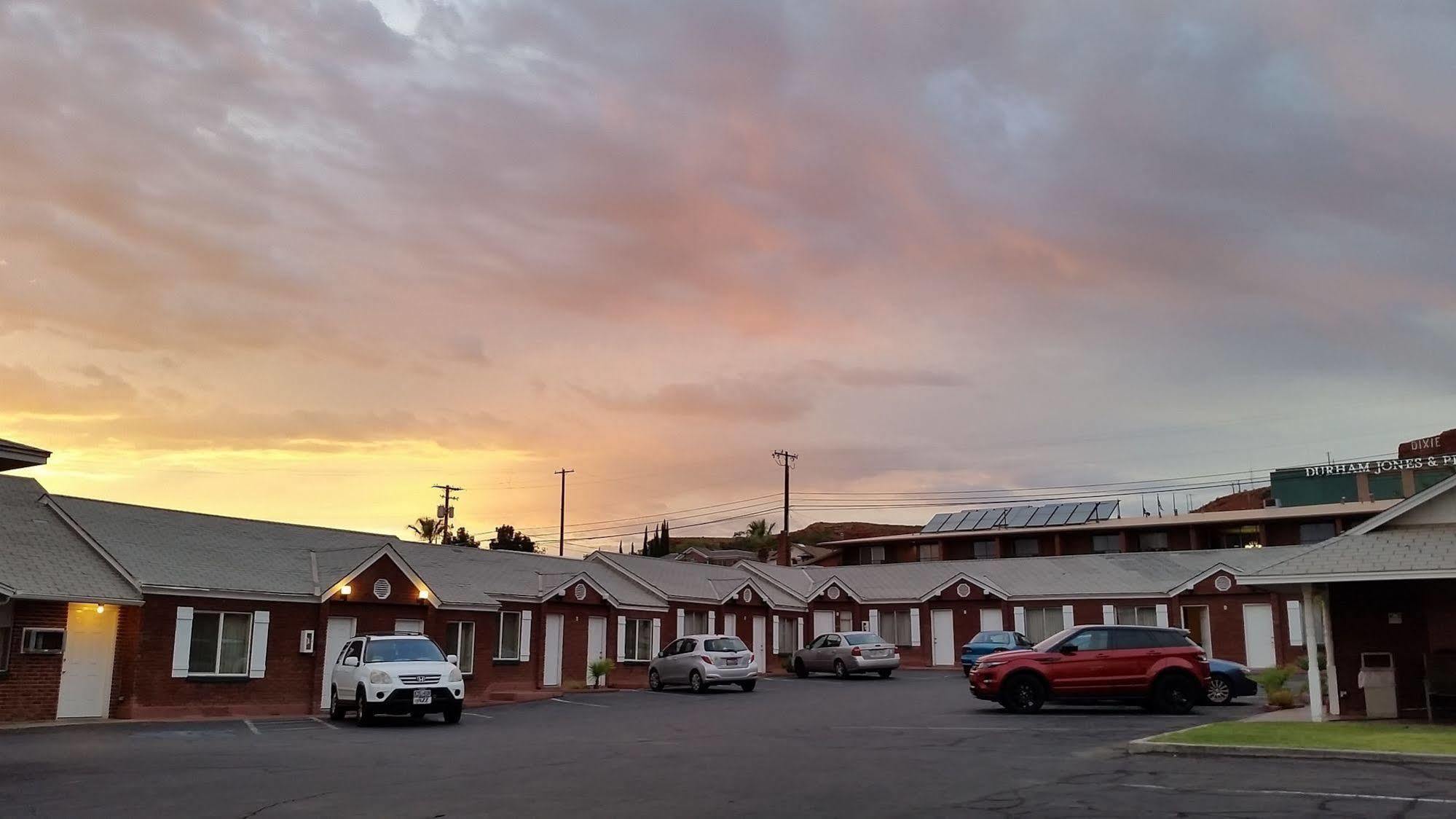 Dixie Palm Motel St. George Exterior photo